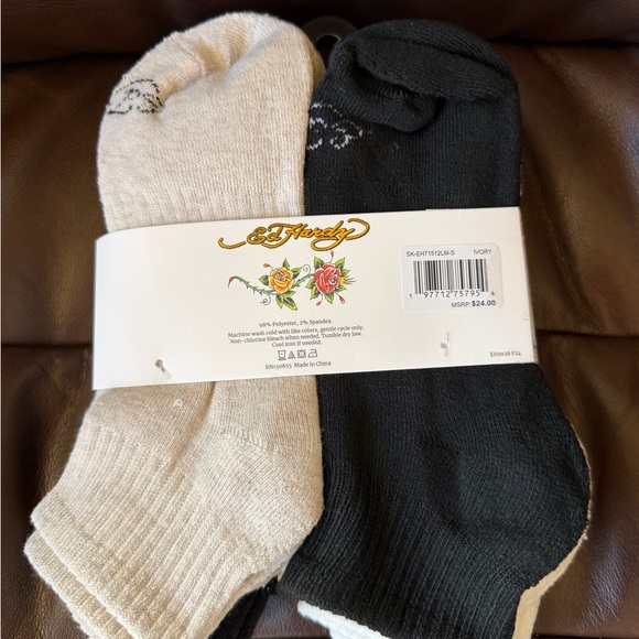 Ed Hardy Black and White Quarter Socks NWT - Picture 6 of 6